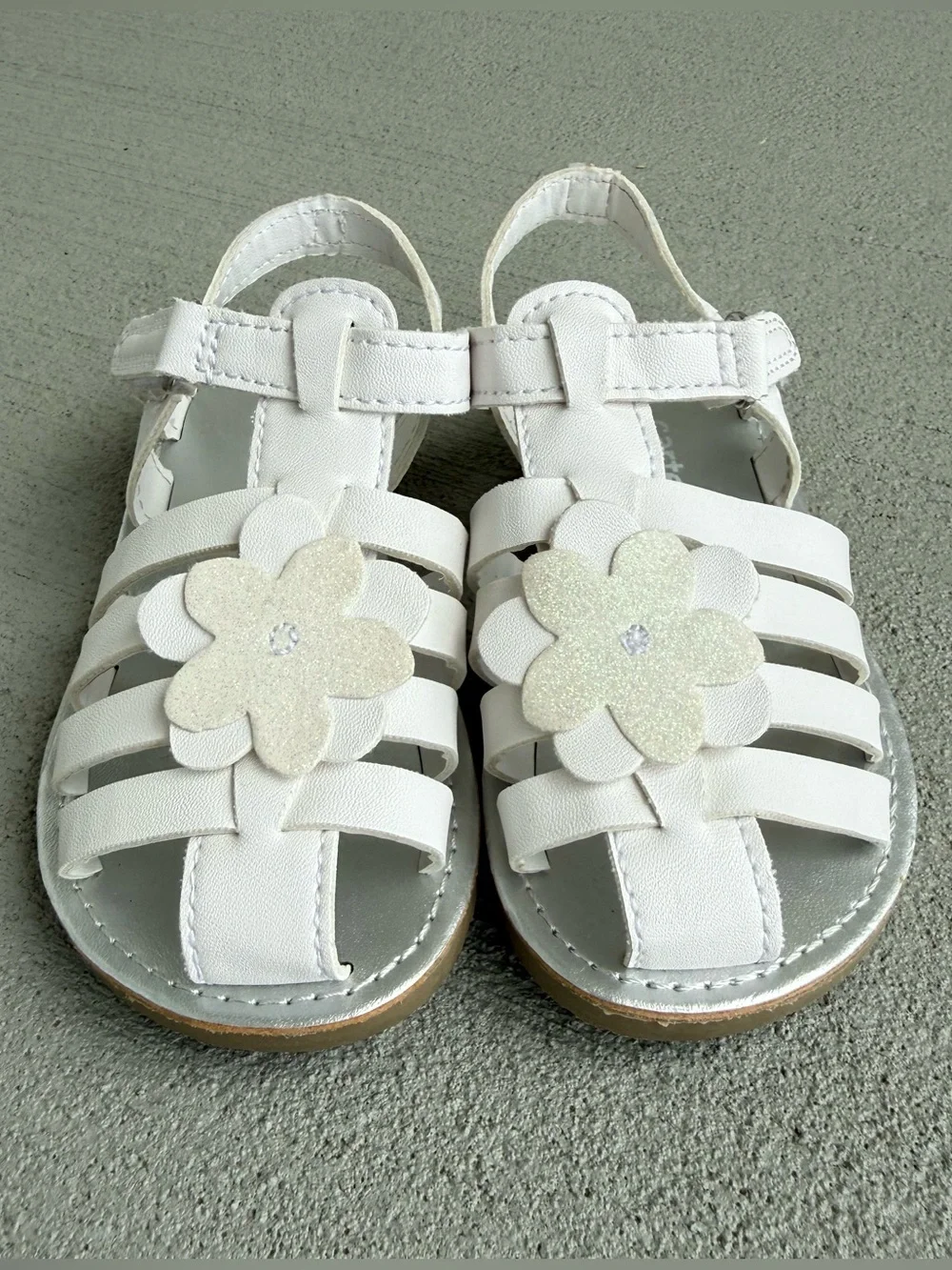 NWOT Carter's White Flower Toddler Spring Summer Faux Leather Sandals Size 7